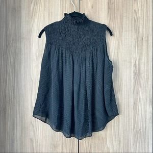 FRAME Smocked Sleeveless Silk Blouse In Noir